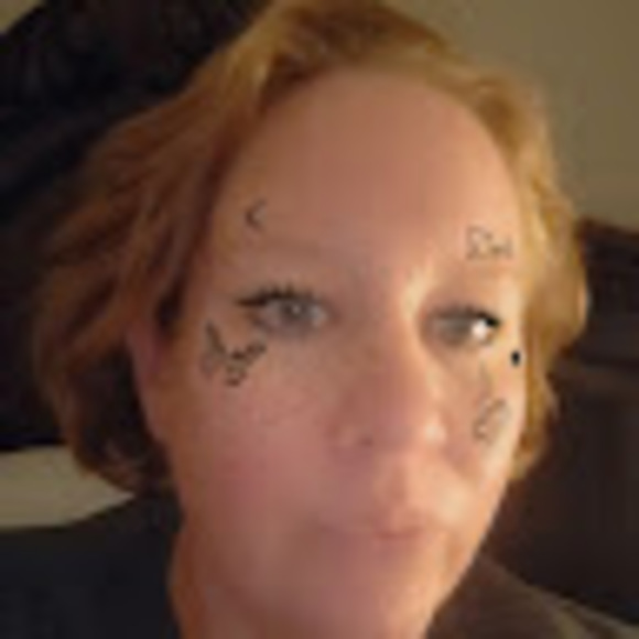 Meet your Posher, Amanda - Picture 1 of 1